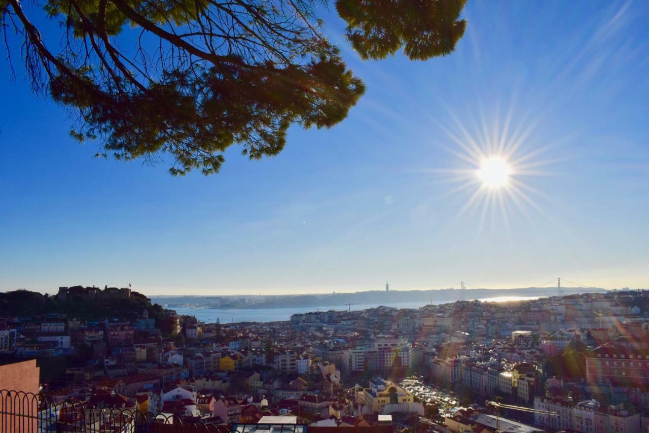 Aesthetic Riverview Apartment In Historical Lisboa Extérieur photo