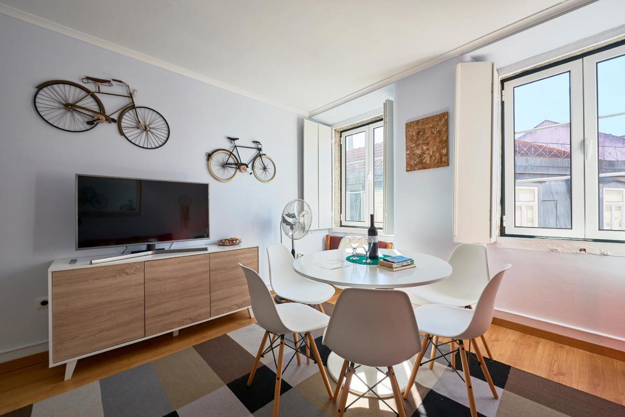 Aesthetic Riverview Apartment In Historical Lisboa Extérieur photo