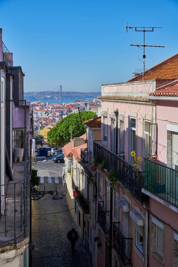 Aesthetic Riverview Apartment In Historical Lisboa Extérieur photo