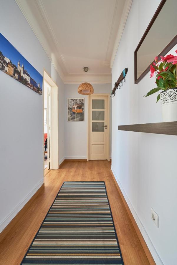 Aesthetic Riverview Apartment In Historical Lisboa Extérieur photo