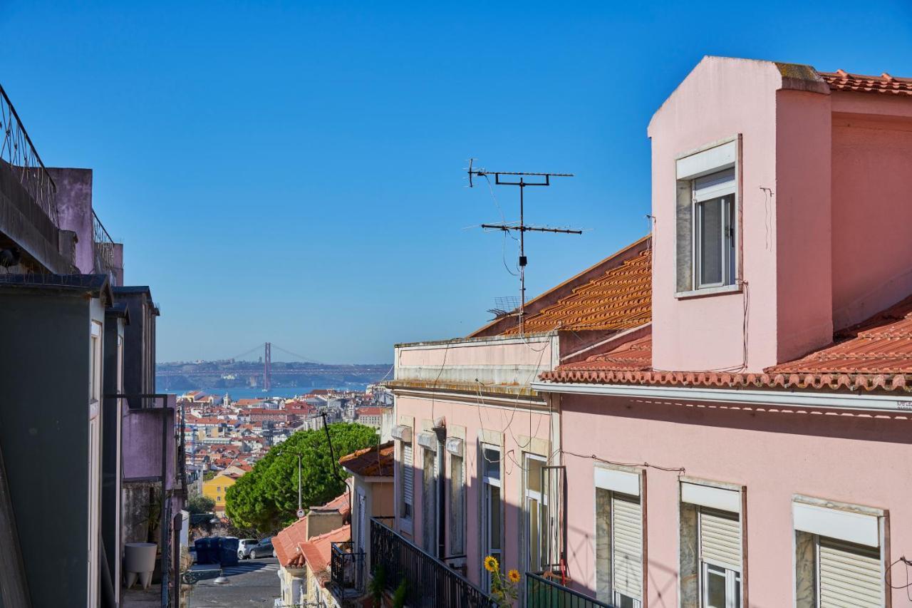 Aesthetic Riverview Apartment In Historical Lisboa Extérieur photo