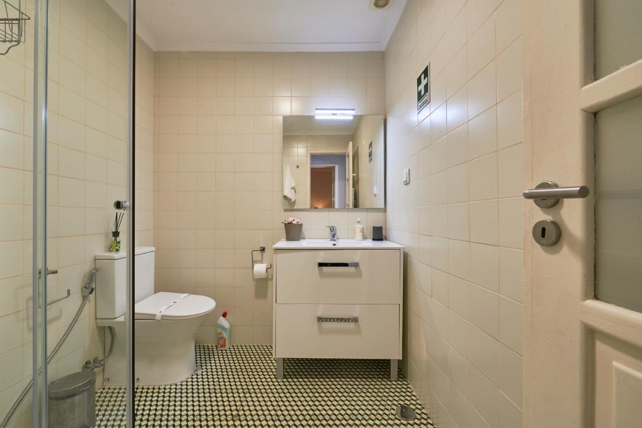 Aesthetic Riverview Apartment In Historical Lisboa Extérieur photo